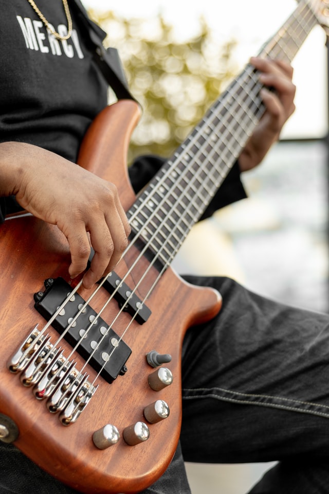 bass guitar 5 string