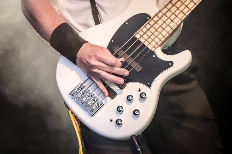 White Bass Guitar