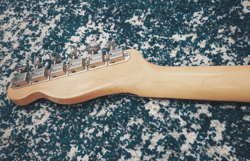 What is guitar neck shape