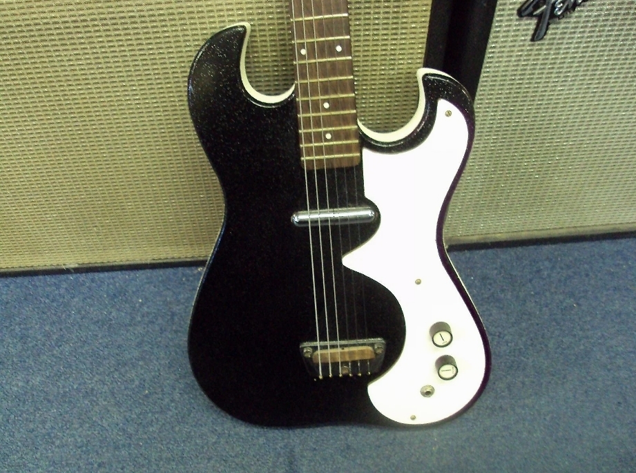 jimi  hendrix guitar silverstone danelectro