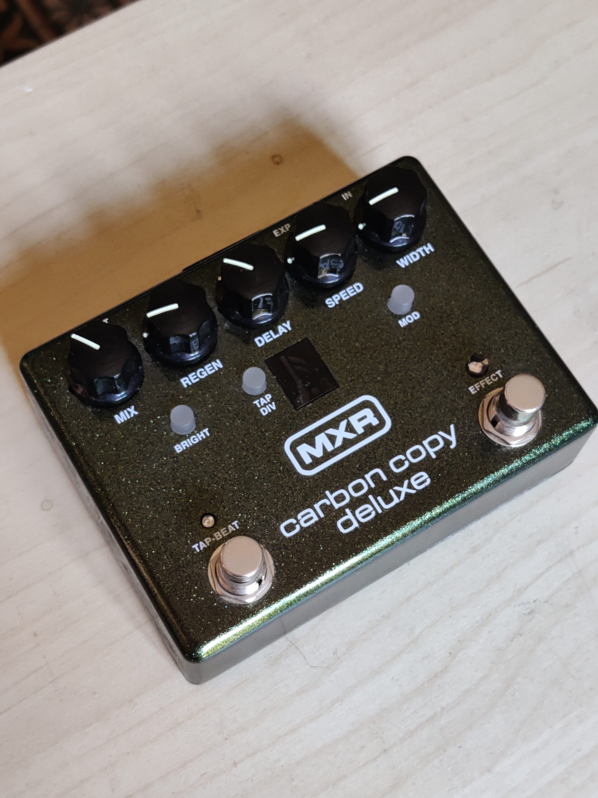 MXR Carbon Copy Deluxe