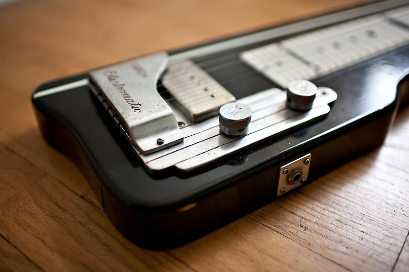 lap steel guitar