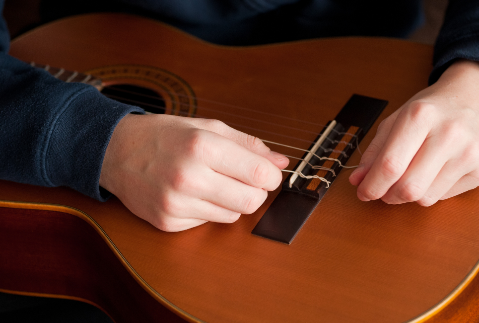 how_to_restring_classical_guitar