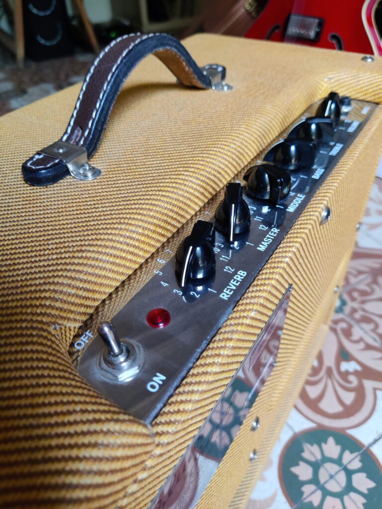 fender blues junior tweed