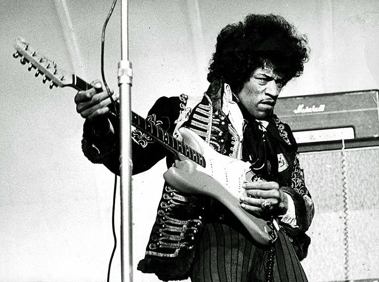 jimi hendrix’s guitars, amps, and gear