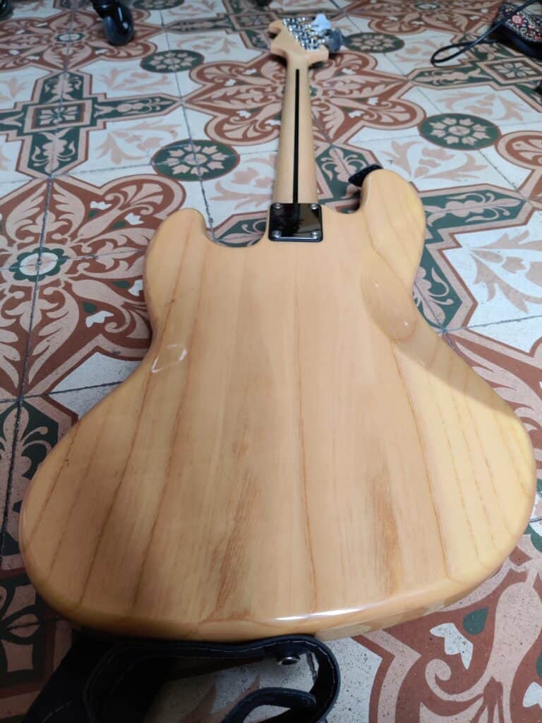 Harley Benton JB-75MN NA Vintage Series Bass from the back