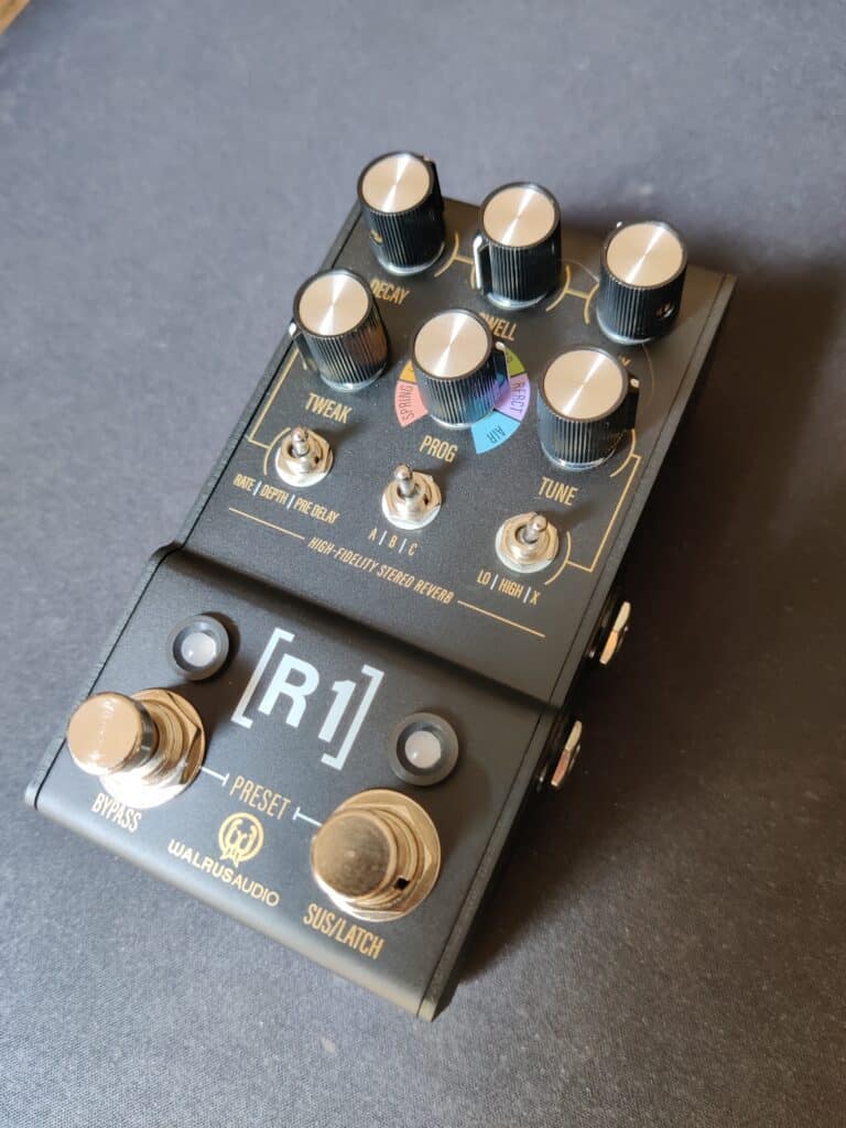 walrus audio mako series R1 reverb guitar pedal
