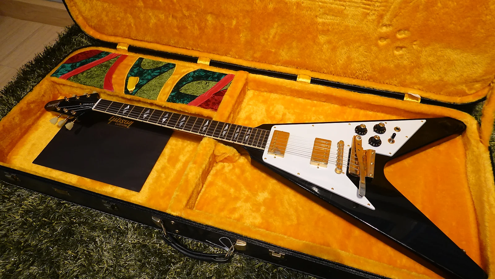 Gibson Custom Shop Jimi Hendrix Signature '69 Flying V | Reverb