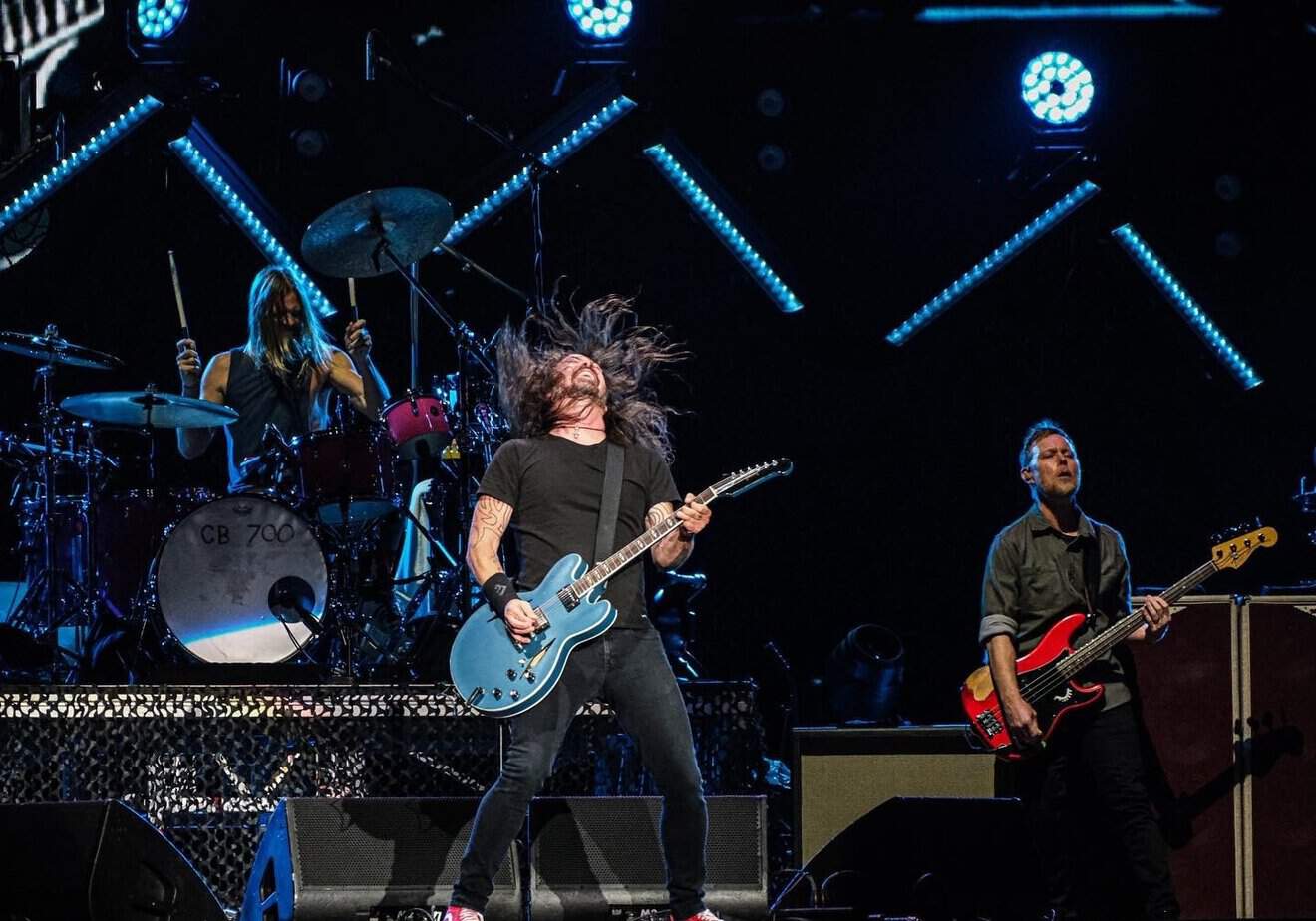 dave grohl rocking the scene