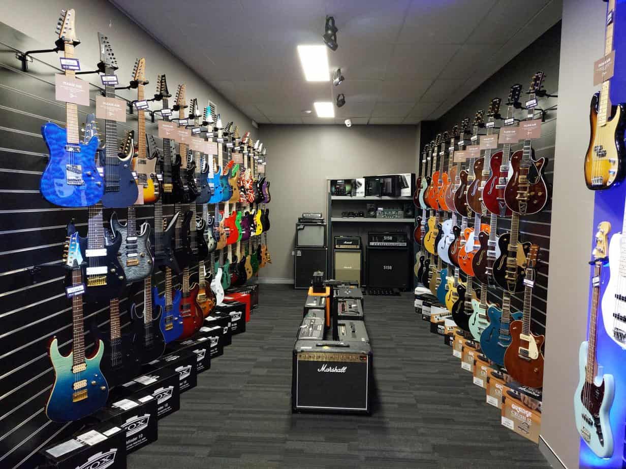 manny's music coolest guitar stores in nyc