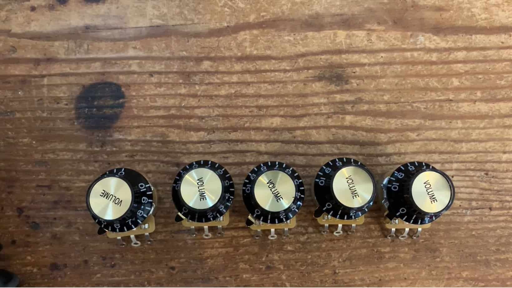 measuring guitar pots