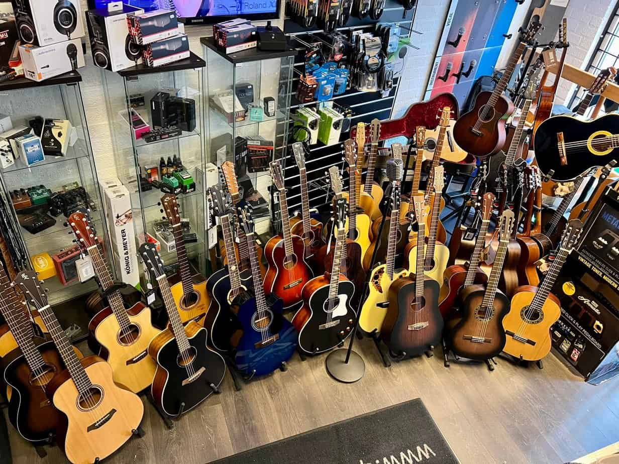 variety of takamine guitars